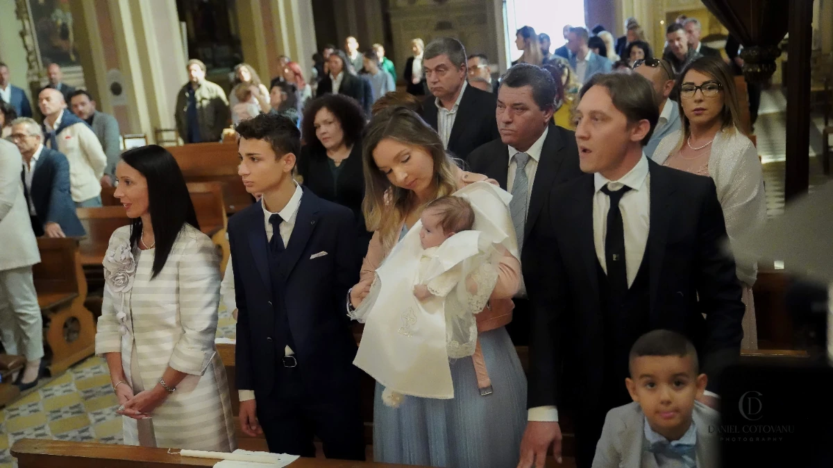 Fotograf botez România - imagini de familie naturale